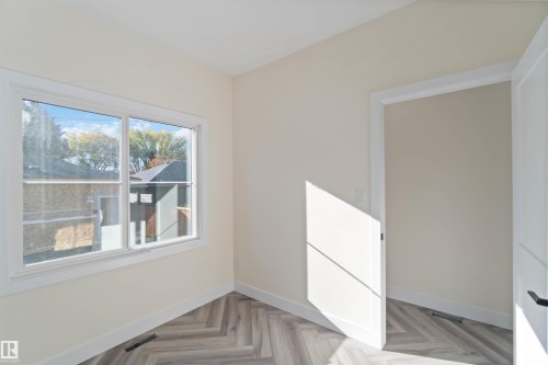 8319 81Ave, Edmonton, AB - Indoor Photo Showing Other Room