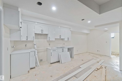 8319 81Ave, Edmonton, AB - Indoor Photo Showing Kitchen