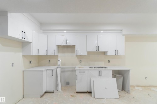 8319 81Ave, Edmonton, AB - Indoor Photo Showing Kitchen