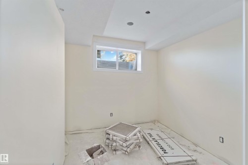 8319 81Ave, Edmonton, AB - Indoor Photo Showing Other Room