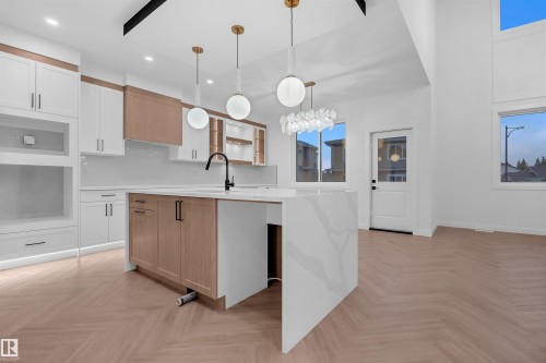 151 Graybriar Drive, Stony Plain, AB - Indoor Photo Showing Kitchen With Upgraded Kitchen