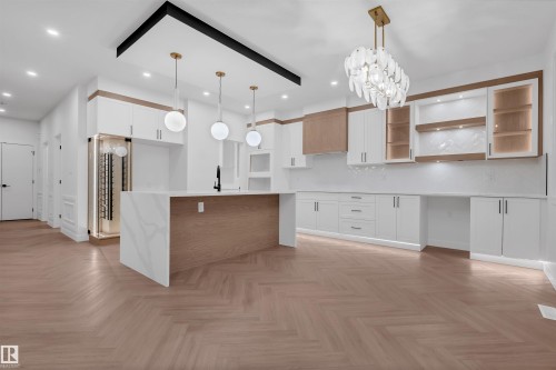 151 Graybriar Drive, Stony Plain, AB - Indoor Photo Showing Kitchen With Upgraded Kitchen