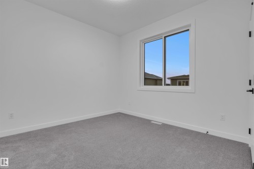 151 Graybriar Drive, Stony Plain, AB - Indoor Photo Showing Other Room