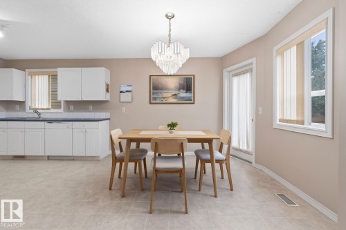 4804 147 Avenue, Edmonton, AB - Indoor Photo Showing Dining Room