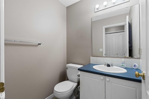4804 147 Avenue, Edmonton, AB - Indoor Photo Showing Bathroom