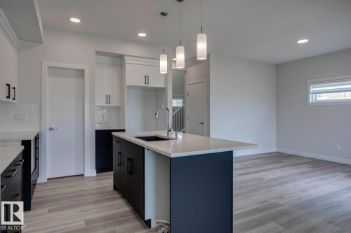 2831 191 Street, Edmonton, AB - Indoor Photo Showing Kitchen