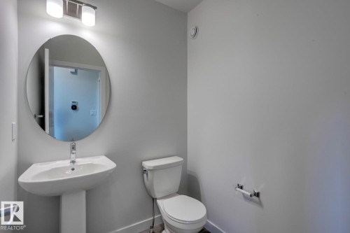 2831 191 Street, Edmonton, AB - Indoor Photo Showing Bathroom