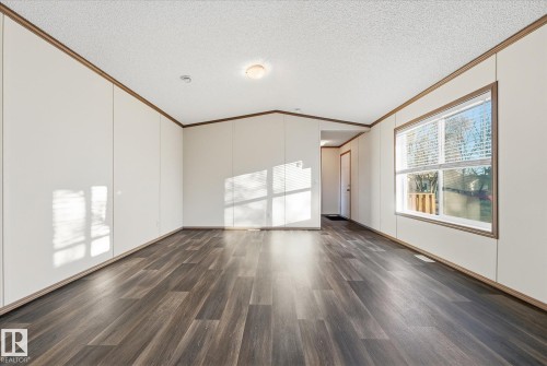 242 305 Calahoo Road, Spruce Grove, AB - Indoor Photo Showing Other Room