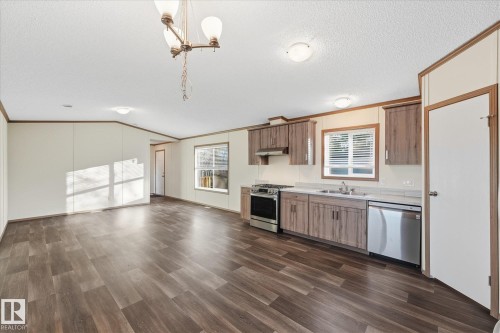 242 305 Calahoo Road, Spruce Grove, AB - Indoor Photo Showing Kitchen With Double Sink