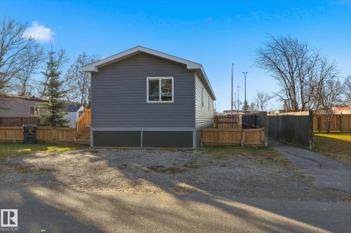 242 305 Calahoo Road, Spruce Grove, AB - Outdoor