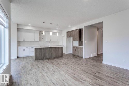 19011 20 Avenue, Edmonton, AB - Indoor Photo Showing Kitchen