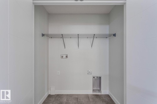 19011 20 Avenue, Edmonton, AB - Indoor With Storage