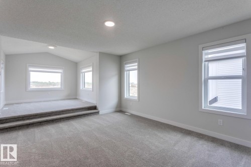 19011 20 Avenue, Edmonton, AB - Indoor Photo Showing Other Room