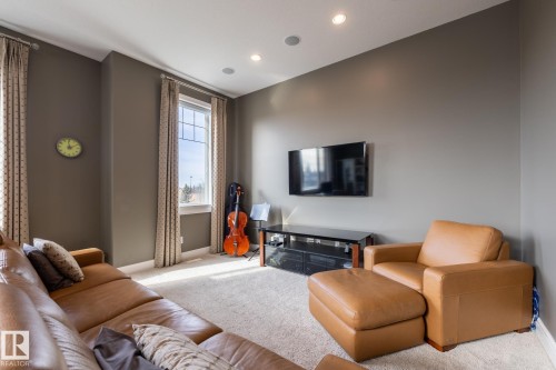 75 Nadine Way, St. Albert, AB - Indoor Photo Showing Living Room