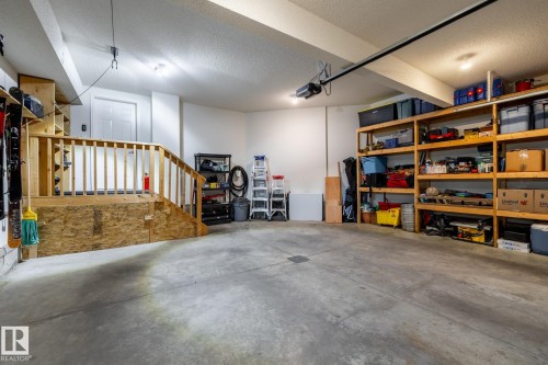 75 Nadine Way, St. Albert, AB - Indoor Photo Showing Garage