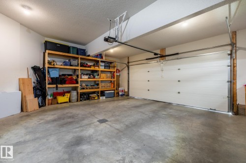 75 Nadine Way, St. Albert, AB - Indoor Photo Showing Garage