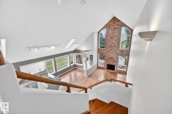 1085 CARTER CREST Road  Edmonton, AB T6R 2N2