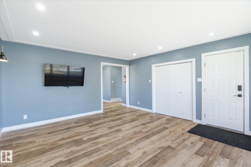 12707 92 Street, Edmonton, AB - Indoor