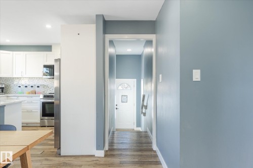 12707 92 Street, Edmonton, AB - Indoor Photo Showing Kitchen