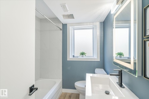 12707 92 Street, Edmonton, AB - Indoor Photo Showing Bathroom
