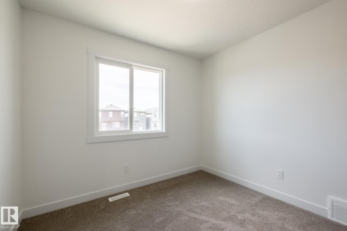239 157 Avenue, Edmonton, AB - Indoor Photo Showing Other Room