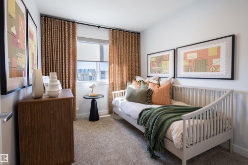 837 Rowan Close, Edmonton, AB - Indoor Photo Showing Bedroom