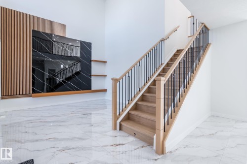 2003 154 Avenue, Edmonton, AB - Indoor Photo Showing Other Room