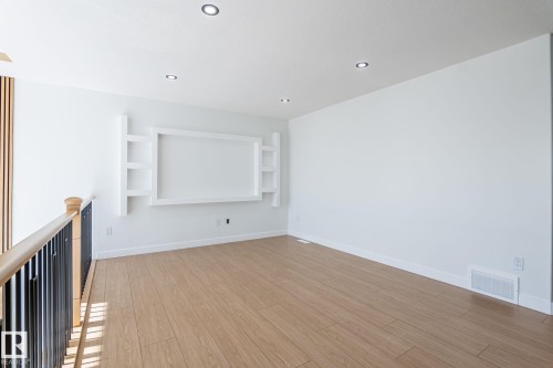 2003 154 Avenue, Edmonton, AB - Indoor Photo Showing Other Room