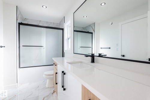 2003 154 Avenue, Edmonton, AB - Indoor