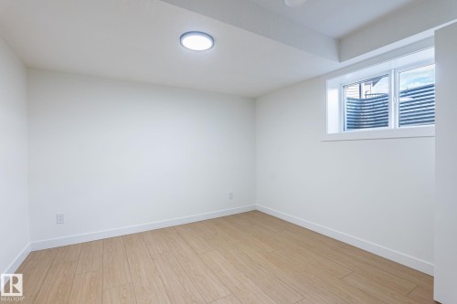 2003 154 Avenue, Edmonton, AB - Indoor Photo Showing Other Room