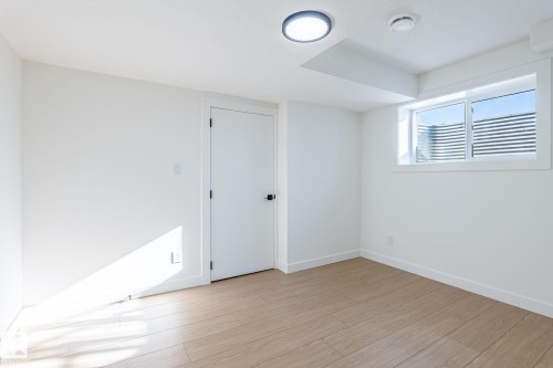 2003 154 Avenue, Edmonton, AB - Indoor Photo Showing Other Room