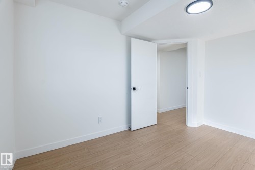 2003 154 Avenue, Edmonton, AB - Indoor Photo Showing Other Room