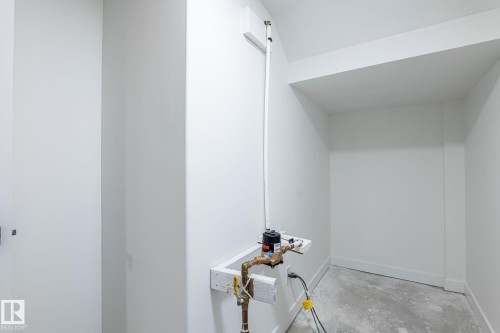 2003 154 Avenue, Edmonton, AB - Indoor Photo Showing Other Room