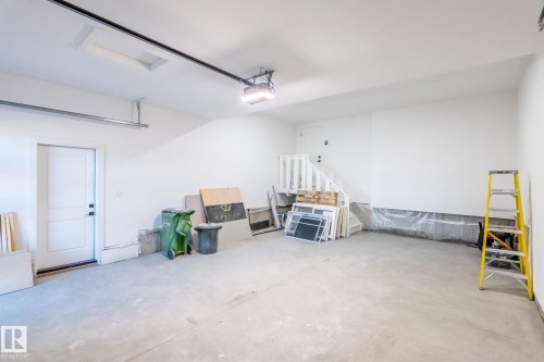 2003 154 Avenue, Edmonton, AB - Indoor Photo Showing Garage