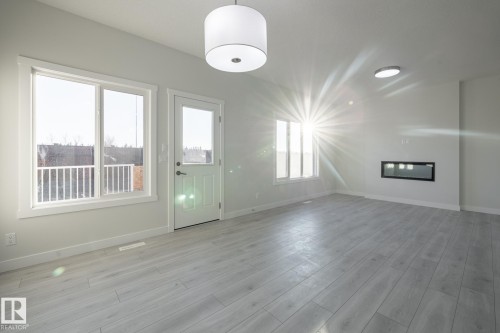 403 157 Avenue, Edmonton, AB - Indoor Photo Showing Other Room