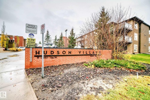 102 13907 136 Street Nw, Edmonton, AB - Outdoor