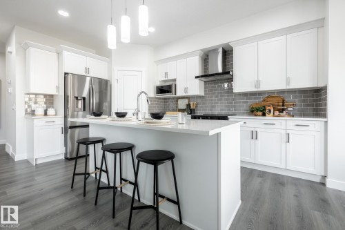 5017 Cawsey Link, Edmonton, AB - Indoor Photo Showing Kitchen With Upgraded Kitchen