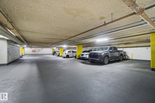 1602 12303 Jasper Avenue Nw, Edmonton, AB - Indoor Photo Showing Garage