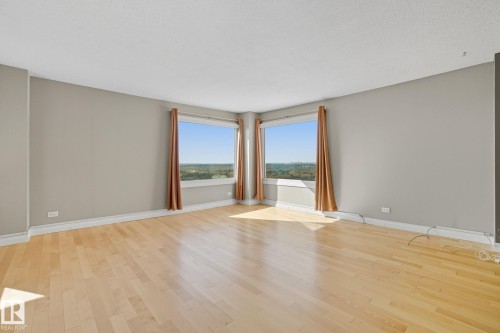 1602 12303 Jasper Avenue Nw, Edmonton, AB - Indoor Photo Showing Other Room