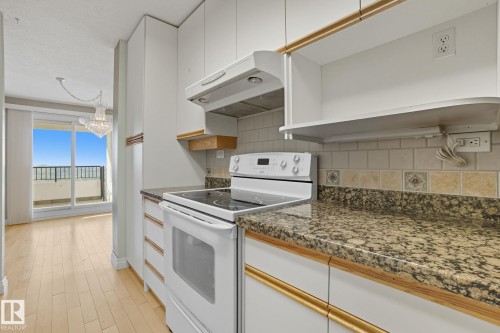 1602 12303 Jasper Avenue Nw, Edmonton, AB - Indoor Photo Showing Kitchen