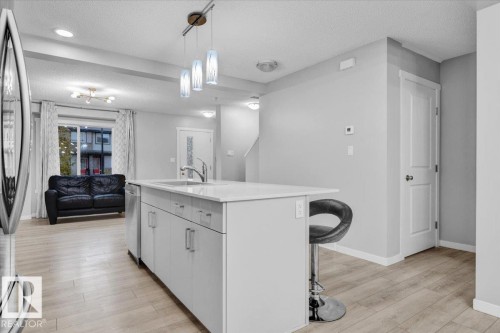 1248 Rosenthal Boulevard, Edmonton, AB - Indoor