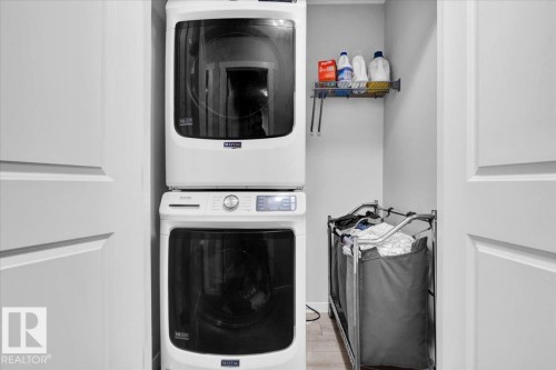 1248 Rosenthal Boulevard, Edmonton, AB - Indoor Photo Showing Laundry Room