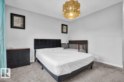 1248 Rosenthal Boulevard, Edmonton, AB - Indoor Photo Showing Bedroom