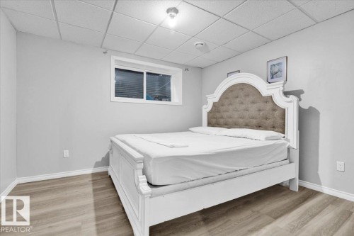 1248 Rosenthal Boulevard, Edmonton, AB - Indoor Photo Showing Bedroom