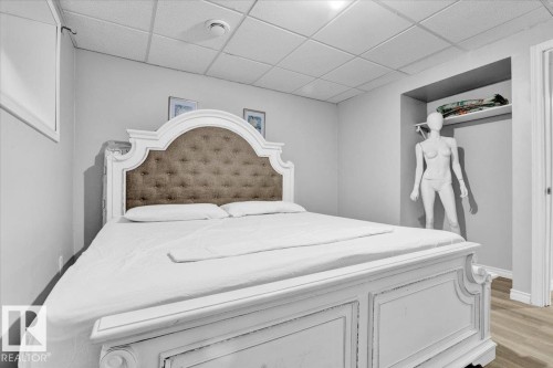 1248 Rosenthal Boulevard, Edmonton, AB - Indoor Photo Showing Bedroom