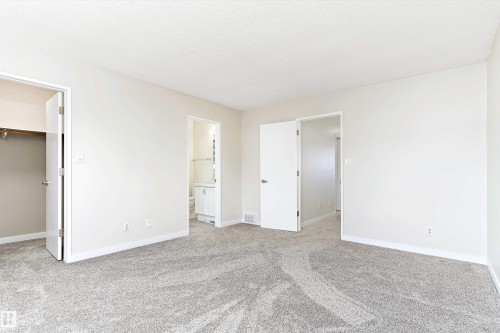 12828 144 Avenue, Edmonton, AB - Indoor Photo Showing Other Room