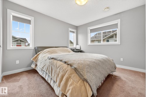 15 17832 78 Street, Edmonton, AB - Indoor Photo Showing Bedroom