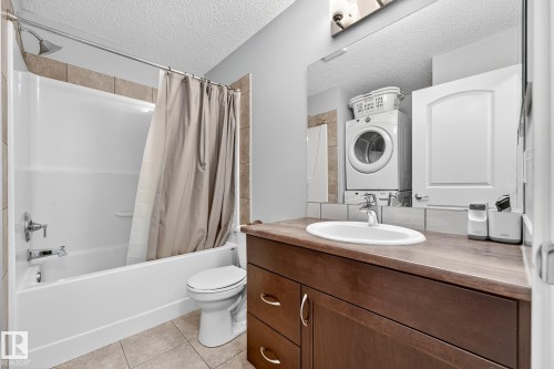 15 17832 78 Street, Edmonton, AB - Indoor Photo Showing Bathroom