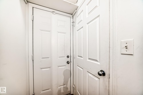 View of doorway - #48 - 2503 24 Street Nw, Edmonton, AB - Indoor Photo Showing Other Room