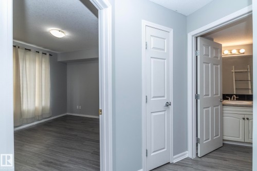 1 150 Edwards Drive, Edmonton, AB - Indoor Photo Showing Other Room